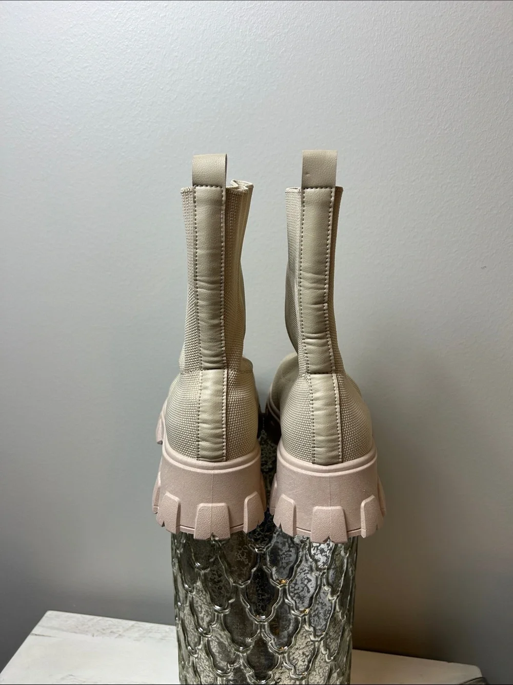 WILD DIVA LOUNGE Stretch Lug Sole Bootie 9 (best fit 8.5)